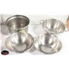 Image 1 : LOT OF 5 11" STEEL BOWLS+ 11"STEEL STRAINER +