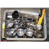 Image 1 : BIN OF MISC RESTAURANT SMALLWARES