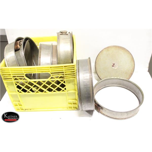 8X CAKE TINS W/ SPRING FORM CAKE PANS
