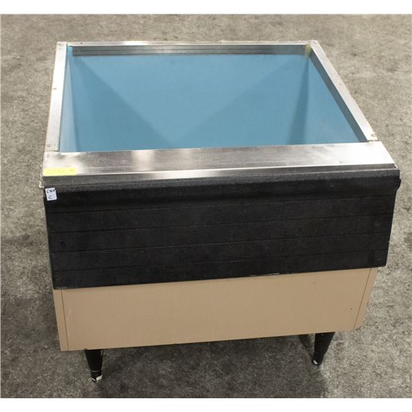 30" X 27" X 26" ICE BIN