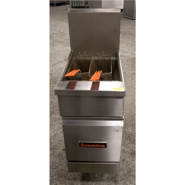 SIERRA RANGE NATURAL GAS DEEP FRYER