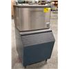 Image 2 : MANITOWOC ICE MAKER W/ ICE BIN