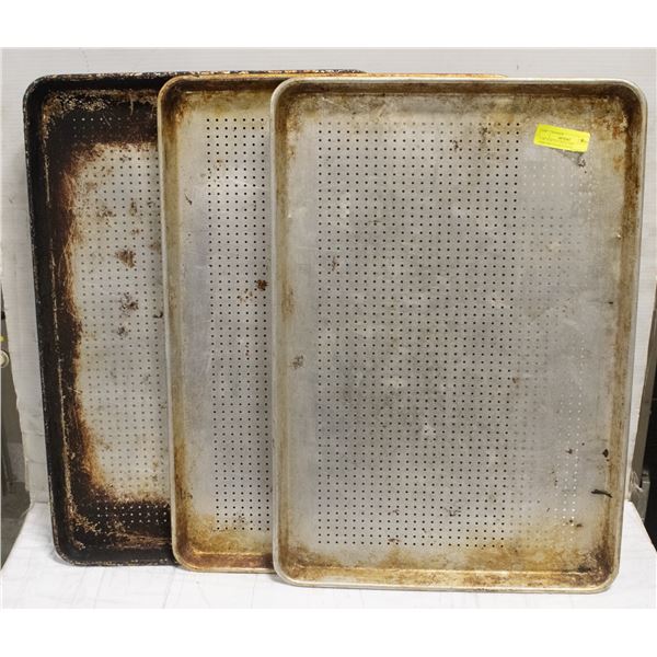 3 18" X 26" X 1" FULL SIZE PERFORATED BUN PANS