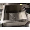 Image 1 : 21.5" X 21.5" X 11"  STAINLESS STEEL ICE BIN