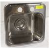 Image 2 : 13.5" X 14" DEEP S/S DROP IN SINK