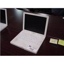 Apple I Book 700Mhz/ 384 MB Ram/ 20 GB HD/