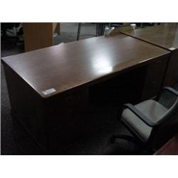 Walnut 2 Piect Double Pedestal Executive Suite