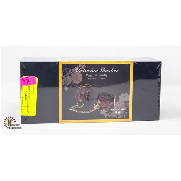 VICTORIAN GARDEN WRIST CUFFS