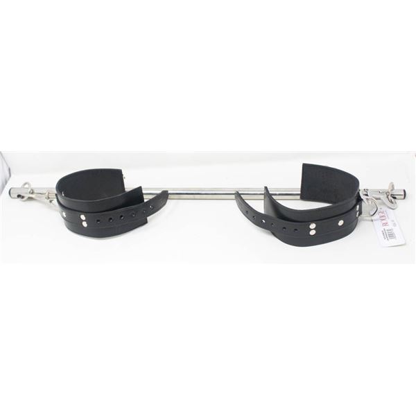 LEATHER CUFFED SPREADER BAR