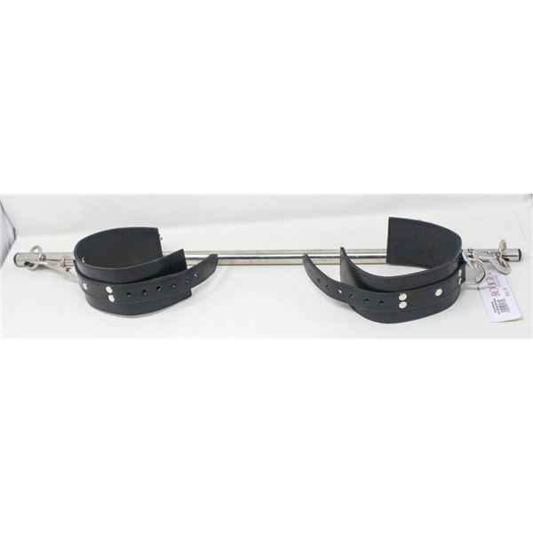 LEATHER CUFFED SPREADER BAR