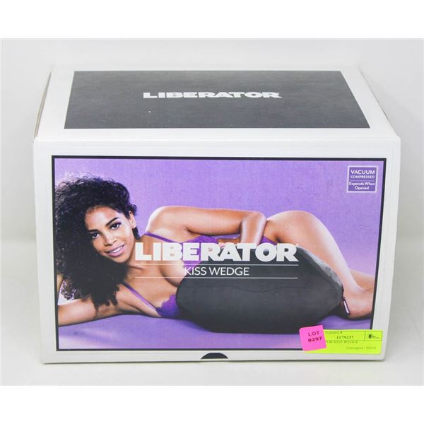 LIBERATOR KISS WEDGE