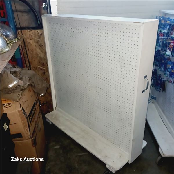 Rolling Peg Board Displayer with Peg Hooks