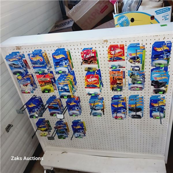 Lot of 75 New Hot Wheel Die Cast Cars Collectible