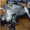 Image 7 : Neewer Light Stand Model SLS-13H Camera Mount