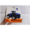 Image 3 : ERTL 9682 Versatile Replica Tractor - 1/32 Scale (NIB)