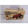 Image 2 : ERTL International Row Crop Replica Tractor - 1/16 Scale (NIB)