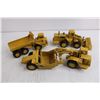 Image 2 : Set of 3 CAT Earth-Moving Replica Toy Vehicles