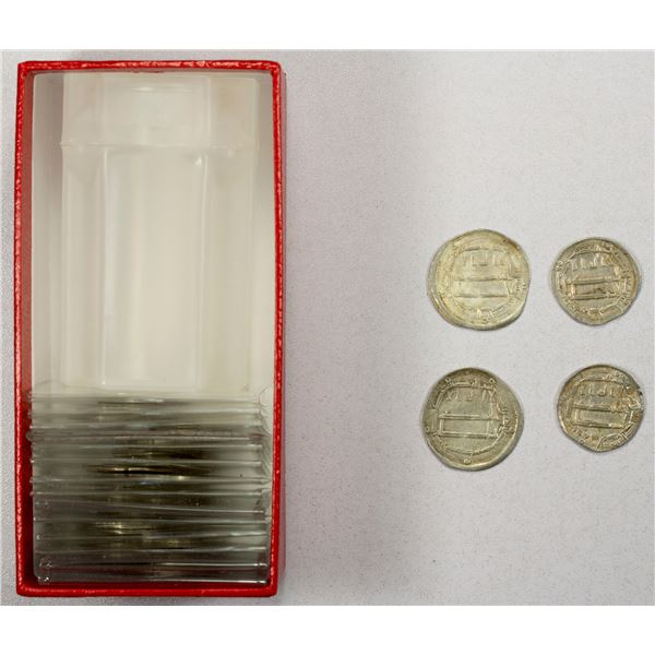 ABBASID: LOT of 32 silver dirhams
