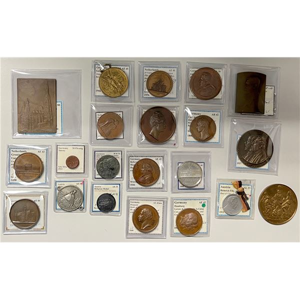 EUROPE: LOT of 21 medals and tokens