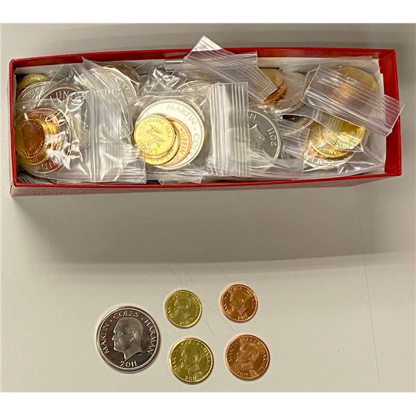 LUNDY: LOT of 50 sets