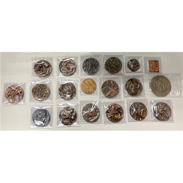 SPAIN AND FRANCE: LOT of 19 medals