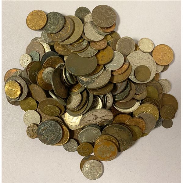 WORLDWIDE: LOT of 232 coins