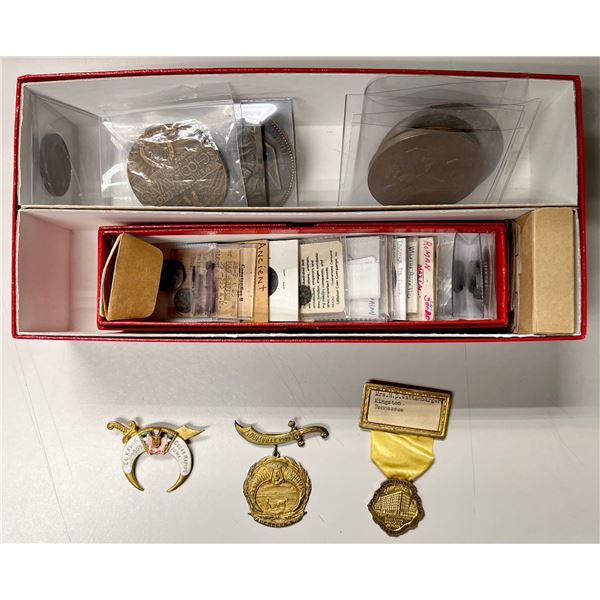 WORLDWIDE: LOT of 48 items