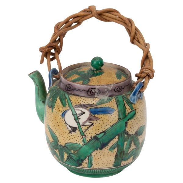 Small Lidded Japanese Kutani Teapot
