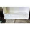 Image 2 : WHITE BOOKSHELF WITH SHELVES