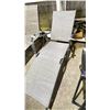 Image 2 : FOLDING PATIO LOUNGE CHAIR