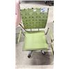 Image 2 : GREEN OFFICE CHAIR ON CASTERS
