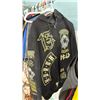 Image 8 : RACK OF ASSORTED CLOTHING (RACK NOT INCLUDED)