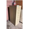 Image 2 : 4 DRAWER LOCKING METAL FILE CABINET WITH KEY