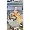 Image 2 : 5 ROYAL DOULTON FIGURINES & ONE ROYAL WORCHESTER FIGURINE