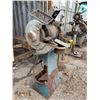 Image 2 : ROBBINS AND MEYERS HEAVY DUTY SHOP GRINDER