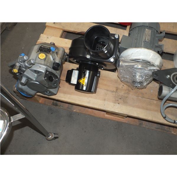 3 Small Motors & 1 Blower