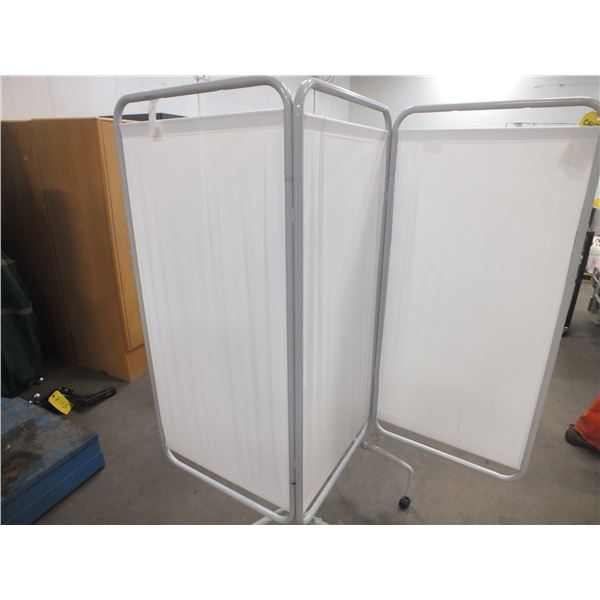 Privacy Screen On Wheels