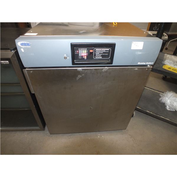 Mac Medical Warming Cabinet