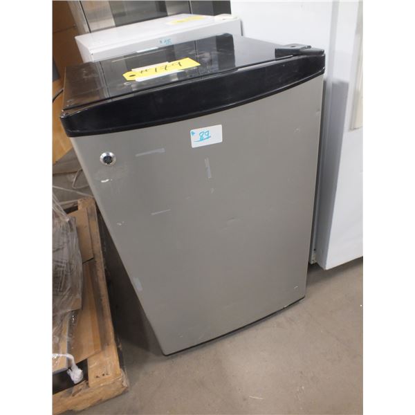 GE Mini Fridge