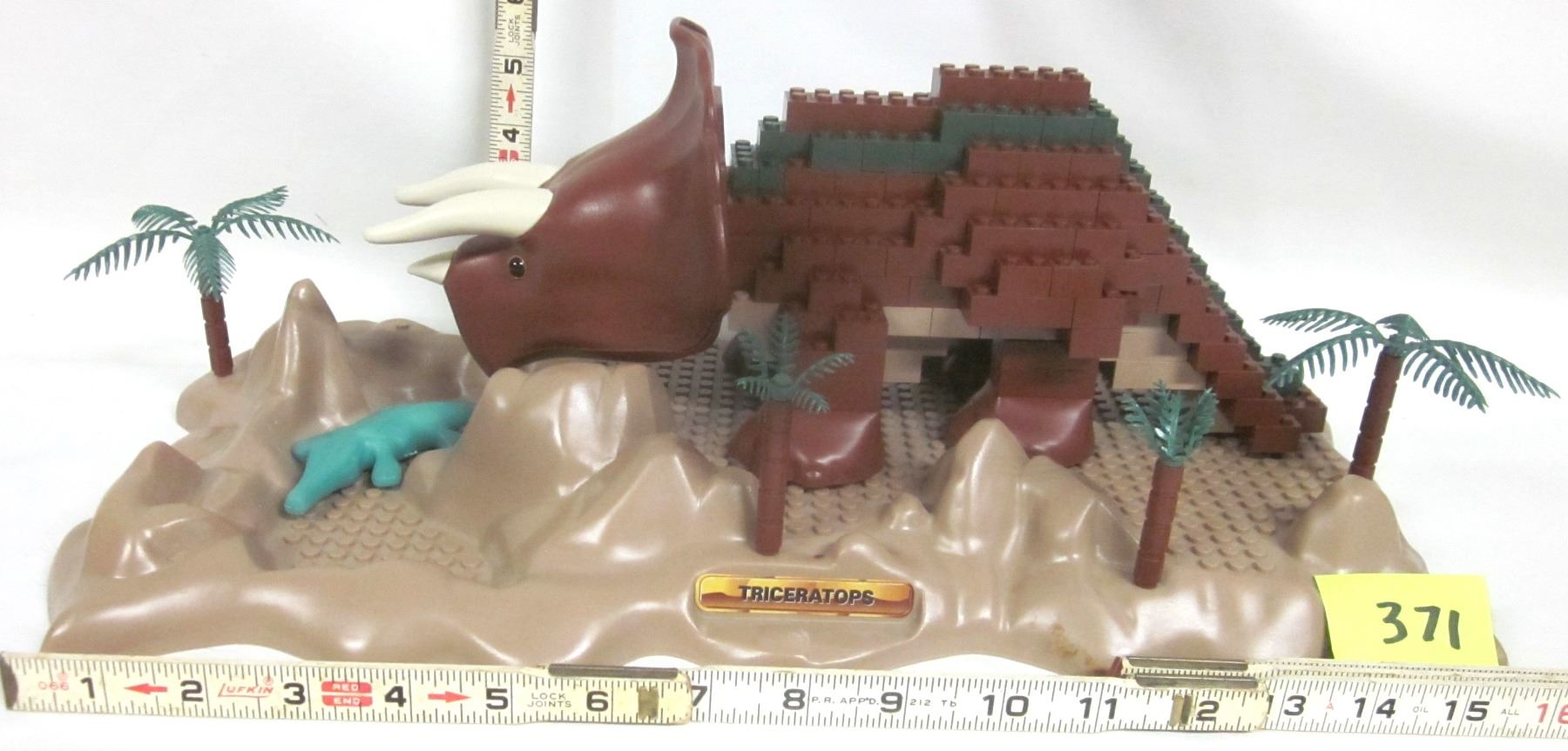 Ritvik Blocks Rare 1993 Ritvik Mega Blok Dino Blocks #9711 Triceratops / Base ...