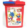 Image 5 : Rare 1995 Lego 3 & Large Bucket #4134 Free Style - 234 Pcs. w/ Bucket & Lid