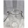 Image 2 : GLASS FEDERAL MASON CANISTER