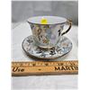 Image 2 : 2 YAMASEN/JAPAN 24KT GOLD TEA CUP WITH SAUCERS.  I CUP CRACKED.