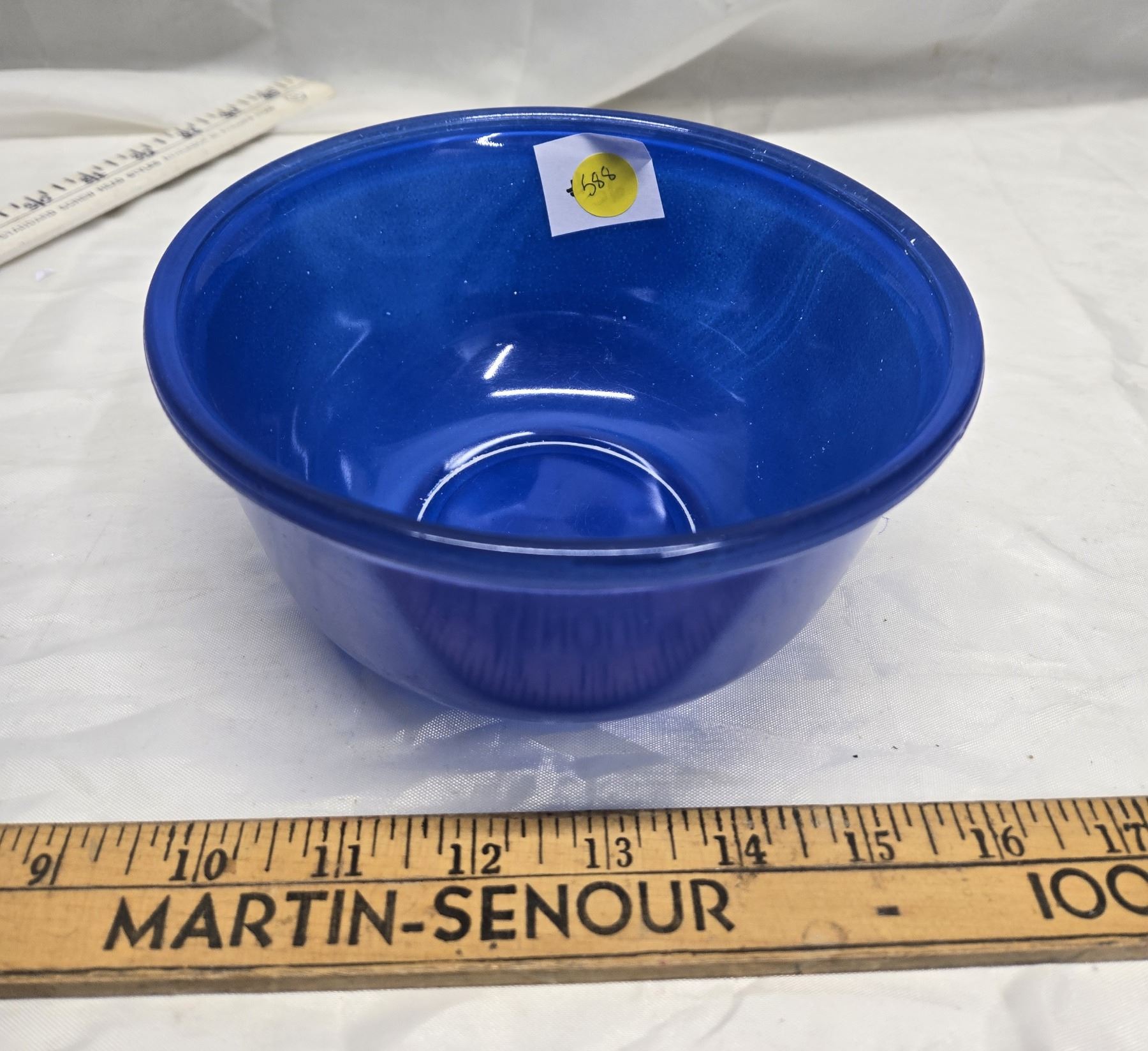 VINTAGE BLUE PYREX MIXING BOWL. - Schmalz Auctions