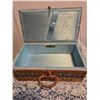Image 1 : Vintage Czechoslovakia Sewing Kit