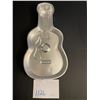 Image 2 : Vintage 1977 Wilton Guitar Cake Pan