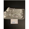 Image 2 : Wilton Fire Truck Cake Pan 1991