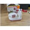 Image 1 : Starfrit apple peeler