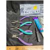Image 2 : EARRING KIT
