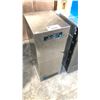 Image 1 : STAINLESS STEEL ICECUBE ICE MACHINE D14" X W11" X H29"